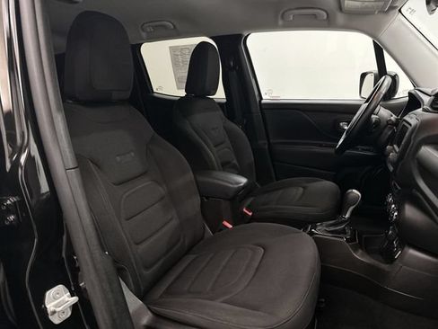 Used 2017 Jeep Renegade Altitude AWD/4WD image 27