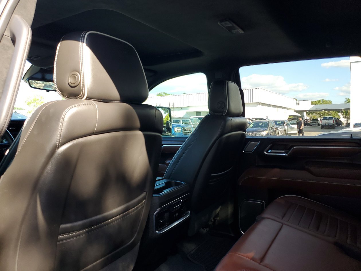 Used 2024 GMC Sierra 2500 Denali Ultimate AWD/4WD image 10