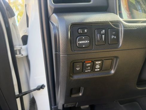 Used 2018 Toyota 4Runner Limited AWD/4WD image 39