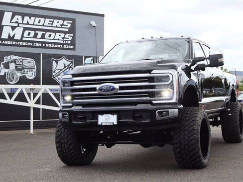 Used 2025 Ford F350 Platinum w/ Platinum Plus Package AWD/4WD image 1
