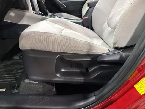 Used 2023 Toyota Corolla Cross LE image 15