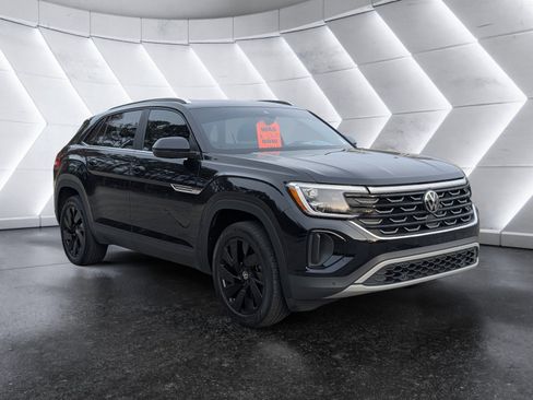 Used 2024 Volkswagen Atlas Cross Sport SE image 1