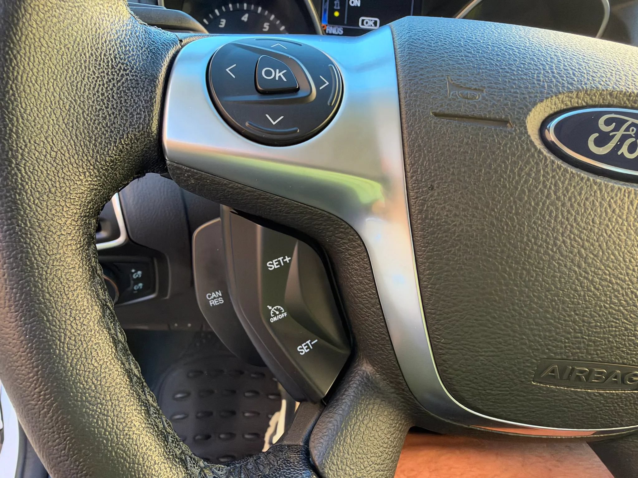 Used 2014 Ford Focus Titanium FWD image 15