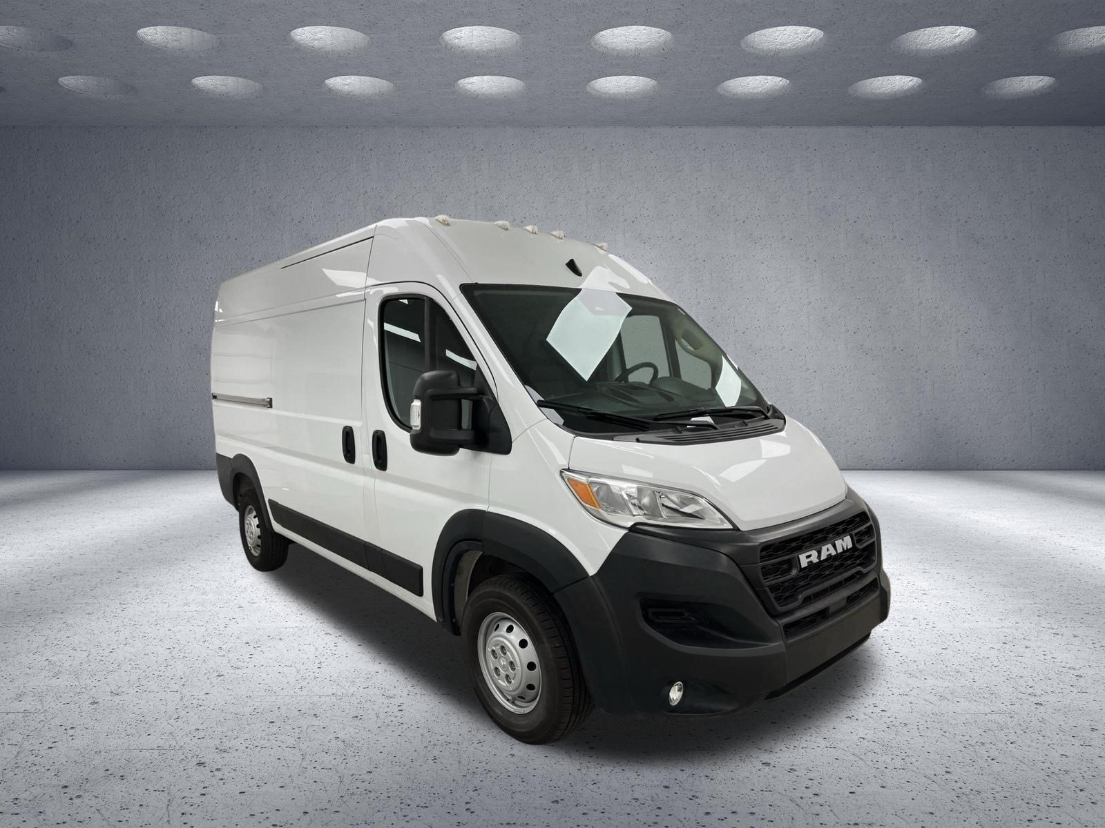 Used 2024 RAM ProMaster 2500 w/ Convenience Group FWD image 7