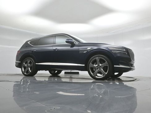 Used 2022 Genesis GV80 3.5T w/ Prestige Package 07 AWD/4WD image 4