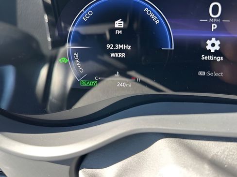 Used 2025 Toyota Sienna Platinum image 27