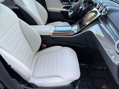 Used 2026 Mercedes-Benz GLC 300 image 31