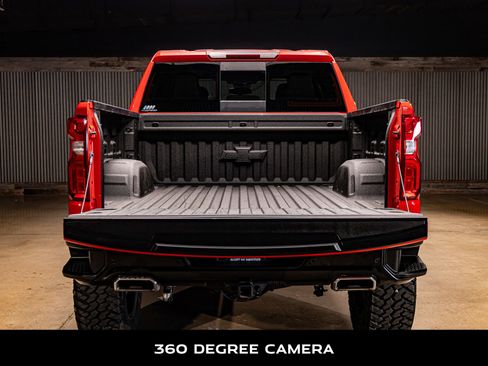 Used 2022 Chevrolet Silverado 1500 LT Trail Boss w/ LT Trail Boss Premium Package image 9