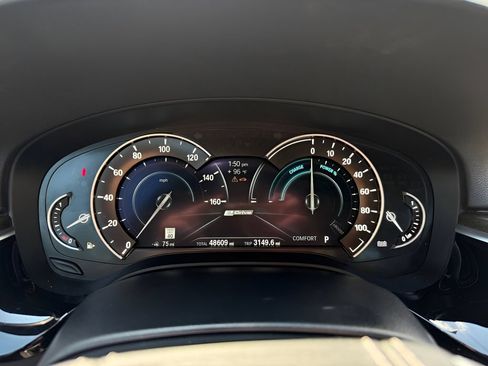 Used 2019 BMW 530e xDrive w/ Convenience Package AWD/4WD image 21