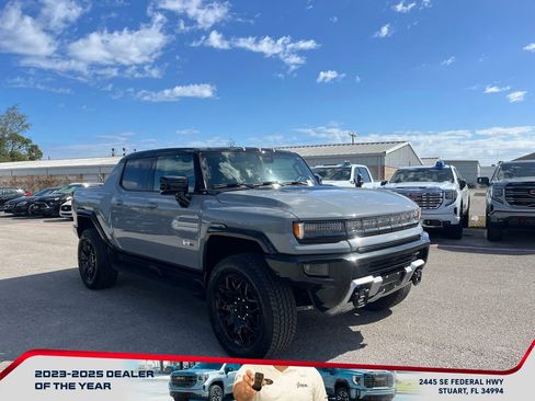 New 2026 GMC Hummer EV 4x4 Crew Cab image 2