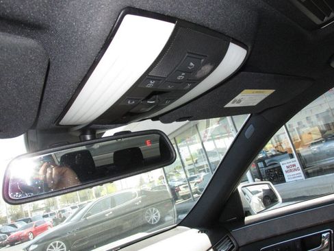 Used 2011 Mercedes-Benz E 350 4MATIC Sedan w/ Premium 1 Pkg image 61