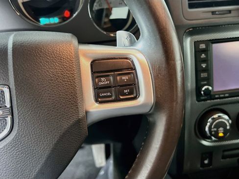 Used 2014 Dodge Challenger R/T RWD image 20
