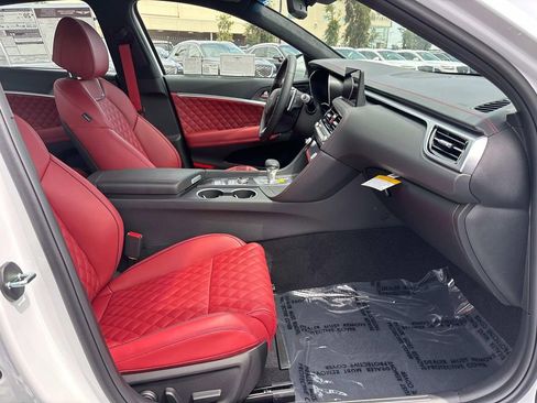 Used 2025 Genesis G70 3.3T Advanced w/ Sport Prestige Package image 29