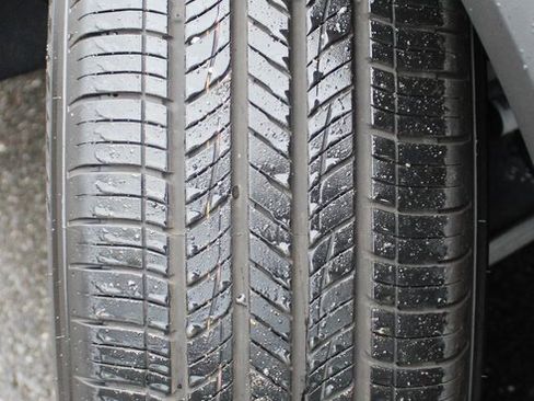 Certified 2025 Nissan Rogue S image 13