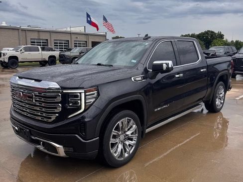 Used 2023 GMC Sierra 1500 Denali w/ Denali Reserve Package AWD/4WD image 3