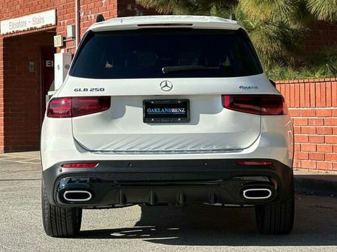 Certified 2025 Mercedes-Benz GLB 250 GLB 250 image 5