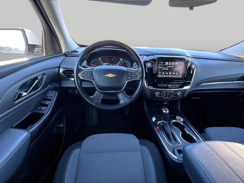 Used 2019 Chevrolet Traverse LT FWD image 6