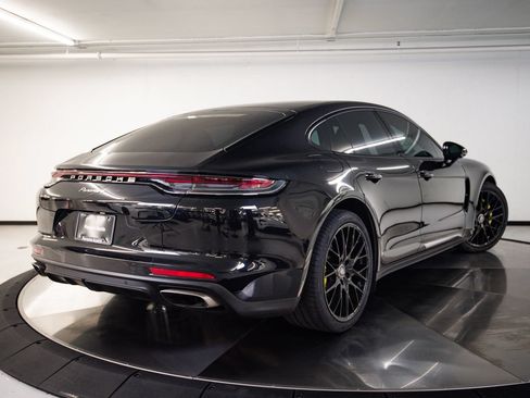 Certified 2023 Porsche Panamera image 7