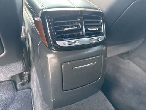 Used 2018 Genesis G90 3.3T Premium image 25