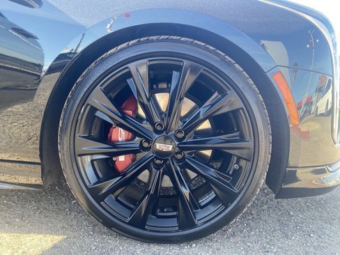 Used 2020 Cadillac CT4 V w/ Climate Package image 10