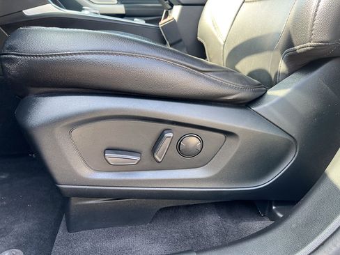 Used 2022 Ford Explorer Limited w/ Limited Technology Package image 20