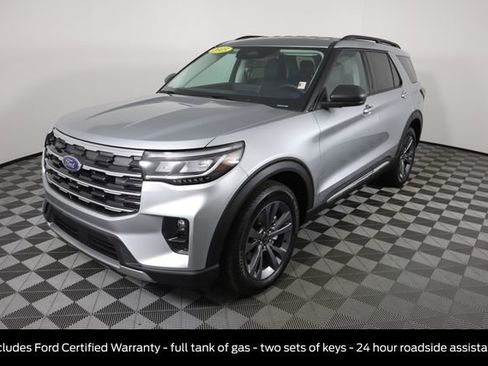 Certified 2025 Ford Explorer Active w/ Active Comfort Package image 10