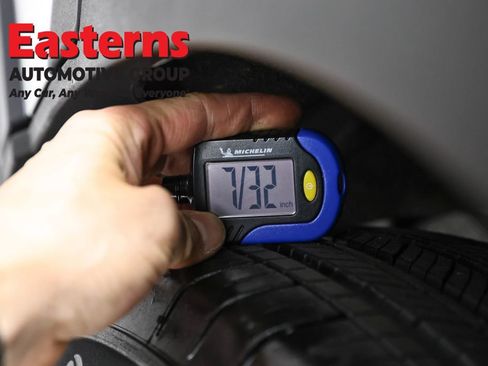 Used 2024 Toyota Corolla Cross L image 25