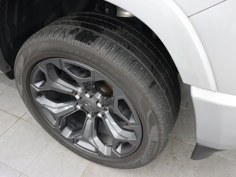 Used 2022 RAM 1500 Limited w/ Night Edition AWD/4WD image 3