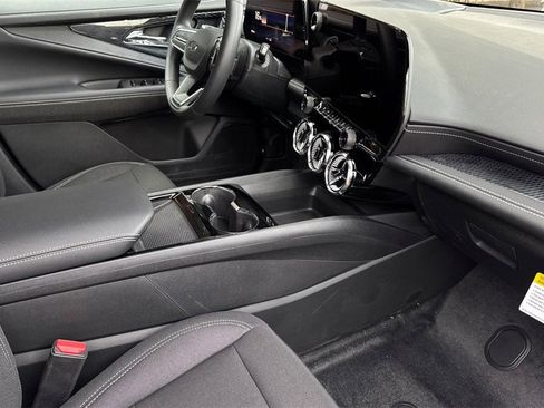 New 2026 Chevrolet Blazer EV LT image 16