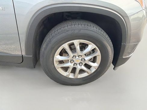 Used 2020 Chevrolet Traverse LT FWD image 10