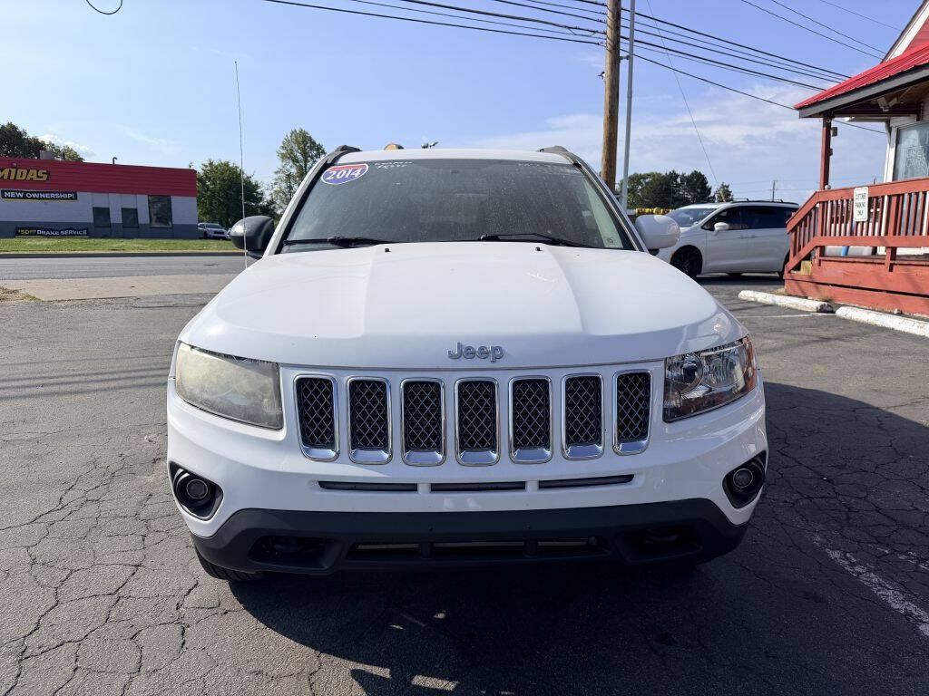 Used 2014 Jeep Compass Latitude w/ All Weather Capability Group AWD/4WD image 2