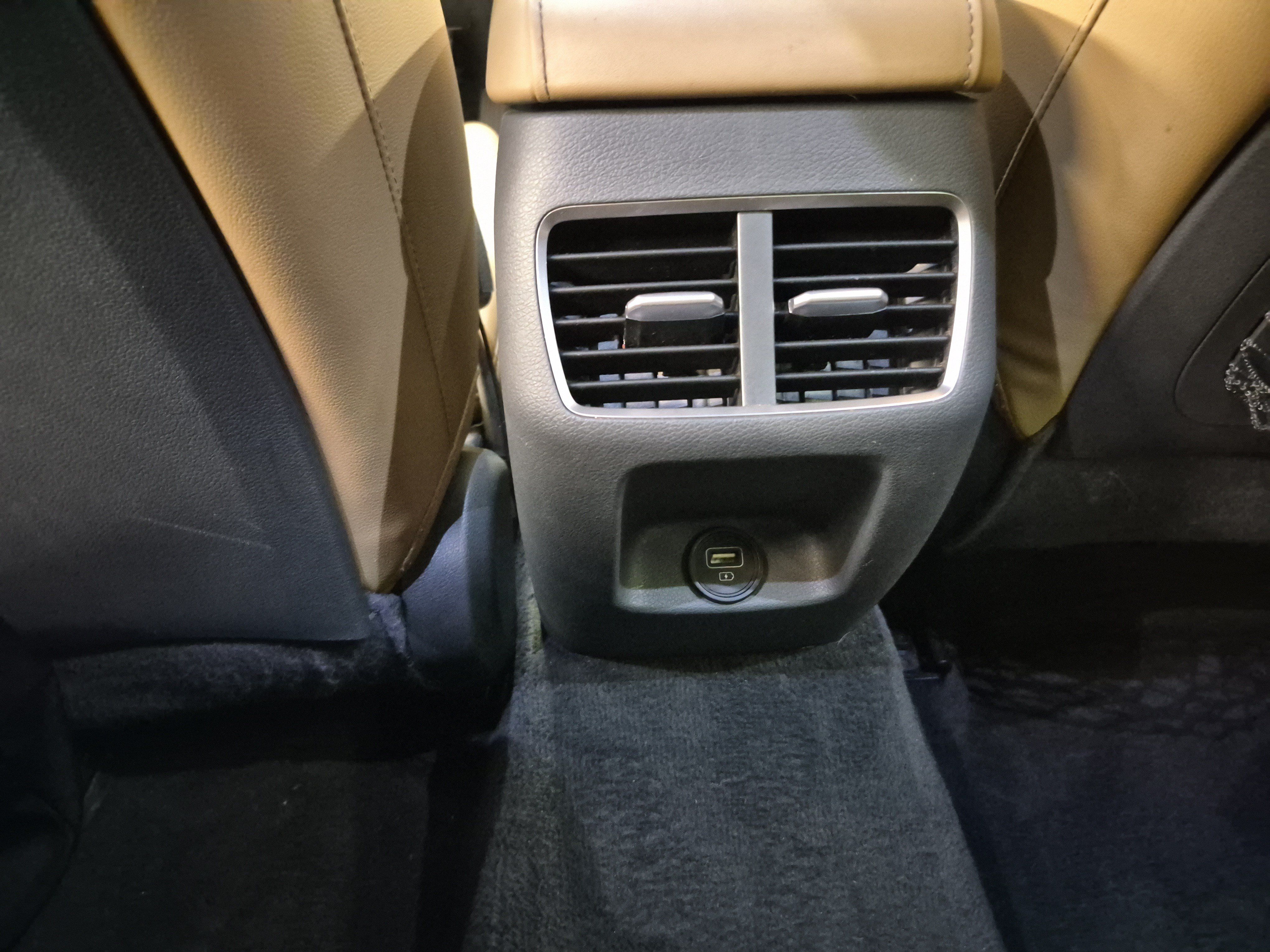Used 2021 Hyundai Sonata Limited w/ Preferred Accessory Package FWD image 18