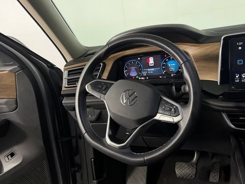 Used 2026 Volkswagen Atlas SE AWD/4WD image 16
