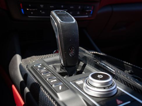 Used 2022 Maserati Levante Modena AWD/4WD image 44