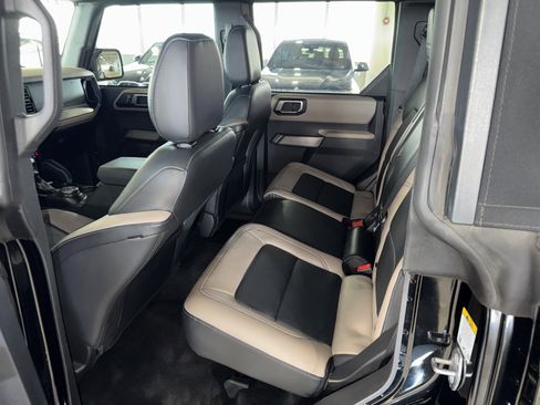 Used 2022 Ford Bronco Wildtrak AWD/4WD image 14