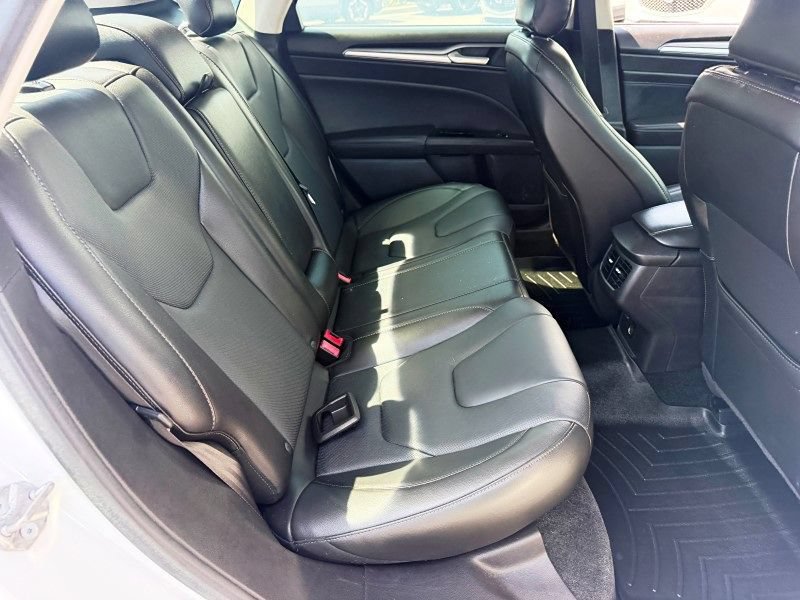 Used 2016 Ford Fusion Titanium FWD image 15