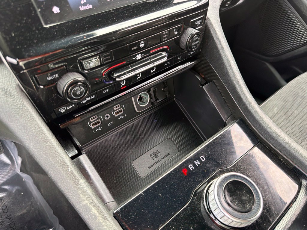 Used 2024 Jeep Grand Cherokee Altitude RWD image 31