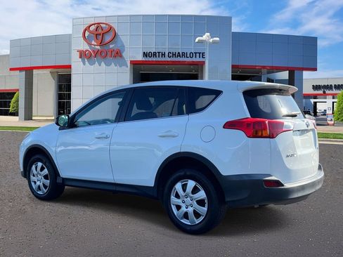 Used 2015 Toyota RAV4 LE FWD image 4