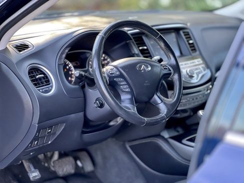 Used 2019 INFINITI QX60 Luxe w/ Essential Package image 11