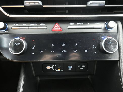 Certified 2024 Hyundai Sonata SEL FWD image 17