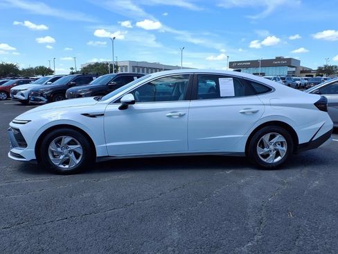Used 2026 Hyundai Sonata SE FWD image 2
