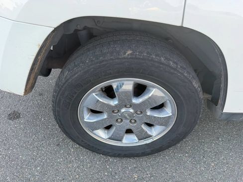 Used 2010 Jeep Grand Cherokee Limited w/ Trailer Tow Group IV RWD image 21