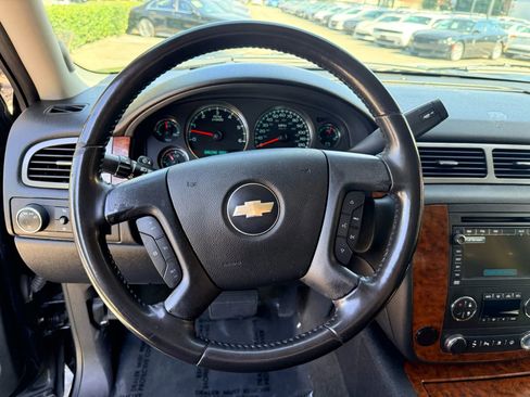 Used 2008 Chevrolet Avalanche LTZ w/ LTZ Preferred Equipment Group image 26