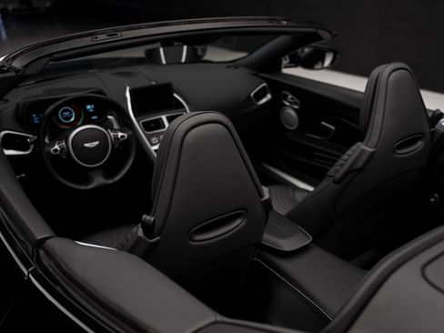 Used 2019 Aston Martin DB11 Volante RWD image 72