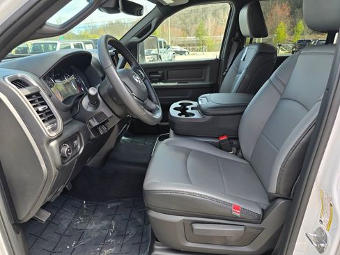 New 2026 RAM 3500 Tradesman AWD/4WD image 4