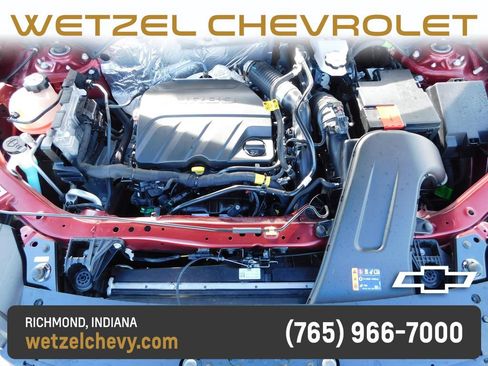 Used 2025 Chevrolet Trax RS w/ Sunroof Package FWD image 37