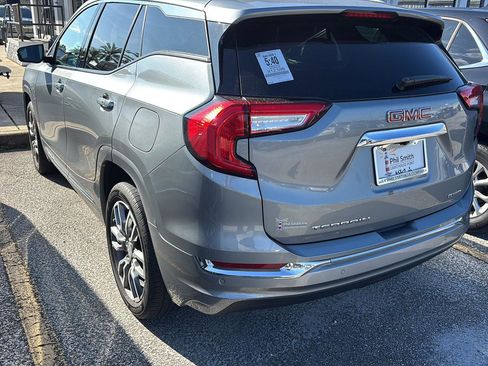 Used 2023 GMC Terrain Denali w/ Denali Premium Package image 4