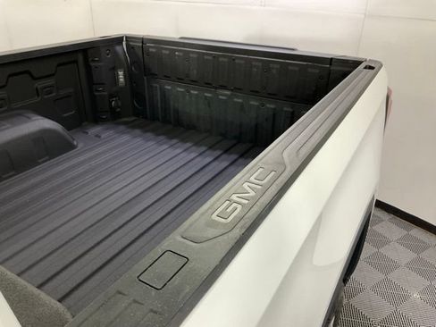 Used 2024 GMC Sierra 1500 SLT w/ SLT Premium Plus Package RWD image 42