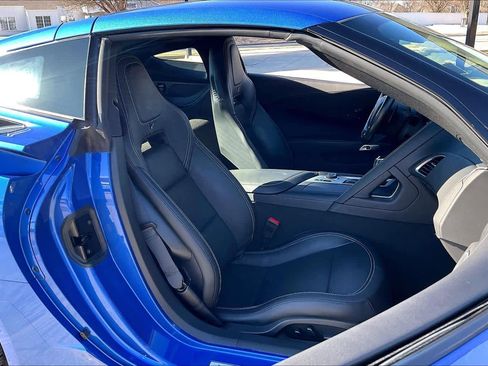 Used 2019 Chevrolet Corvette Stingray Coupe image 6