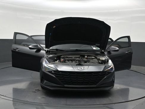 Used 2021 Hyundai Elantra SEL w/ Preferred Accessory Package FWD image 36